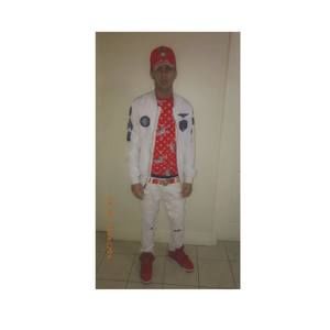 Meet your Posher, Elian